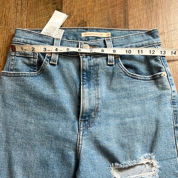 Levi’s Distressed Blue Jeans - Picture 3 of 7